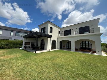 Venta Casa 5 ambientes en Barrio Privado San Sebastián, Pilar