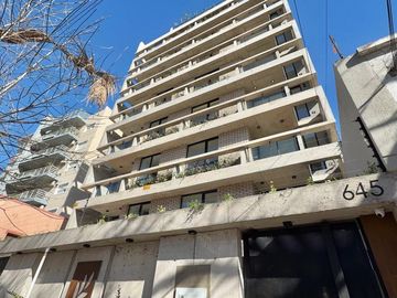 Departamento con balcon aterrazado en alquiler