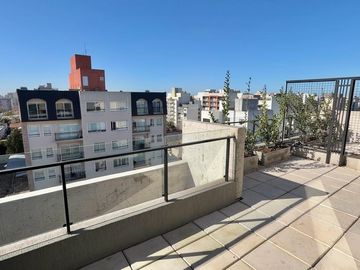 Departamento con balcon aterrazado en alquiler