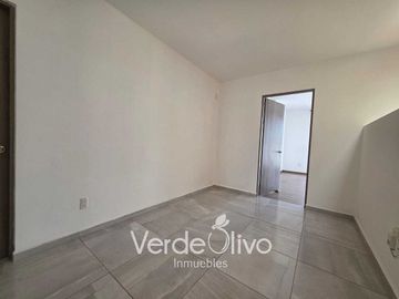 Renta casa en Cumbres de Juriquilla. 3 Rec c/baño. Priv con Alberca. Qro.