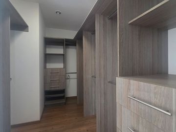 Renta casa en Cumbres de Juriquilla. 3 Rec c/baño. Priv con Alberca. Qro.