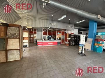 Local en venta - Avenida Colon
