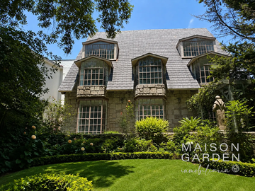 Casa en Renta Frente Al Campo de Golf, con Jardín Privado y acceso al Club