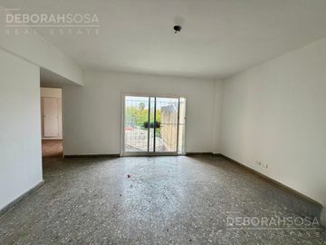 Departamento 3 ambientes en venta en Versalles