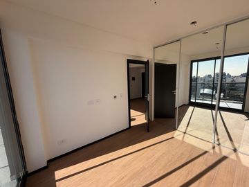 Excelente dpto en Urquiza balcón aterrazado muy luminoso