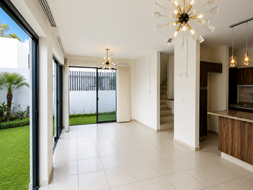 Casa en Renta en las Grullas Residencial