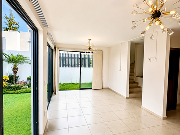 Casa en Renta en las Grullas Residencial
