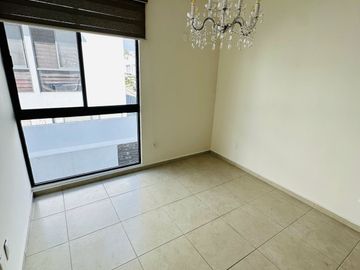 Casa en Renta en las Grullas Residencial