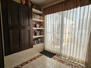 CASA EN VENTA CON 12M DE FRENTE EN AVENIDA ALEMÁN!!
