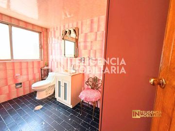 CASA EN VENTA EN FRACCIONAMIENTO JOYAS DE SAN MATEO