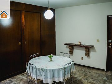 Casa en venta en Ladrón de Guevara, Guadalajara