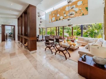 CASA EN VENTA MERIDA, YUCATAN COUNTRY CLUB, ENTREGA INMEDIATA.