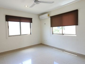 Renta casa 3 Recamaras en Altabrisa sin Muebles