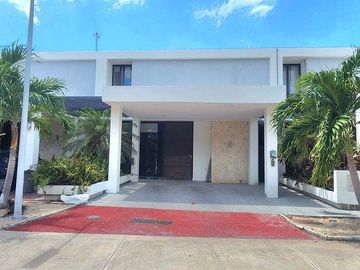 Renta casa con Paneles Solares en Altozano