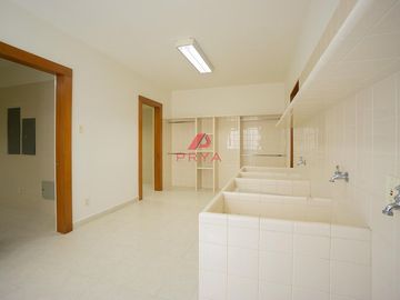 Casa  en Renta en Valle Real | 1,400m² Terreno y Gran Jardín