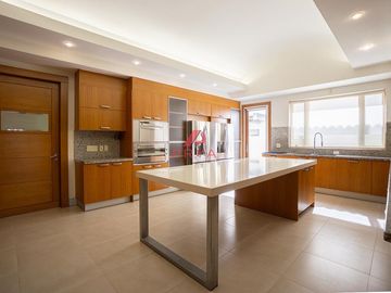 Casa  en Renta en Valle Real | 1,400m² Terreno y Gran Jardín