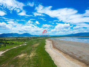 Terreno en venta en Villa Corona Jalisco a pie de Laguna ideal para inversión