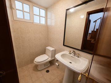 Casa en privada arbolada con vista al bosque, jardín  en Tarango