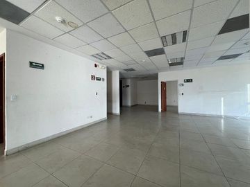 Oficina en Renta En Torre Zentrum Zona río cerca de San Ysidro Hipódromo Agua Ca