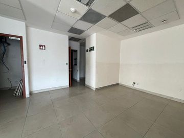 Oficina en Renta En Torre Zentrum Zona río cerca de San Ysidro Hipódromo Agua Ca