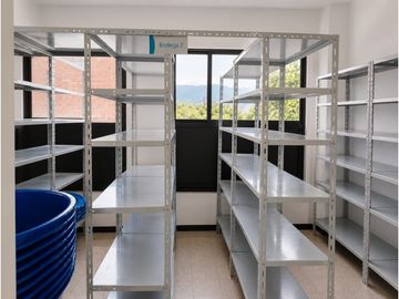 Oficina en Arriendo, Terminal del Sur,  Medellín 50 m2