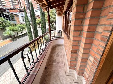 ARRIENDO CASA DE DOS NIVELES EN SABANETA - SAN JOSE