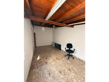 ARRIENDO OFICINA BELÉN LA NUBIA