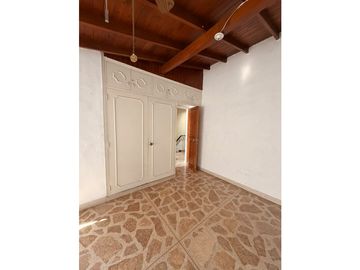 ARRIENDO OFICINA BELÉN LA NUBIA