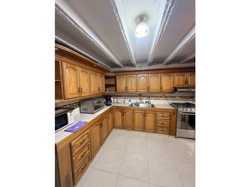 ARRIENDO OFICINA BELÉN LA NUBIA