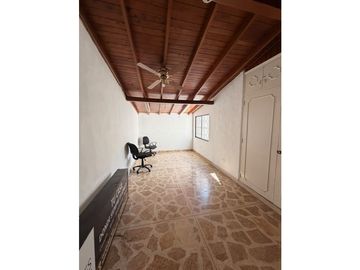 ARRIENDO OFICINA BELÉN LA NUBIA