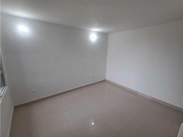 Apartamento en Alameda del Rio en conjunto Esmeralda