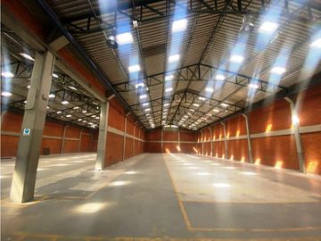 Arriendo Bodega Montevideo