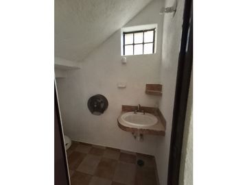 RENTA BODEGA CON OFICINAS  CAYACO ACAPULCO