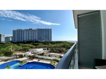 SE ARRIENDA APARTAMENTO DE DOS ALCOBAS CON VISTA LATERAL AL MAR