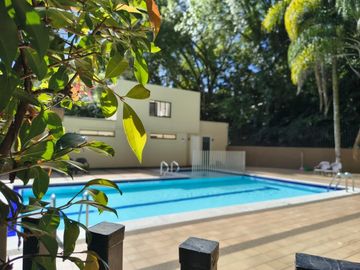 Se Vende PRIMER PISO con PATIO en Envigado, Camino Verde (JC) $ 578.000.000