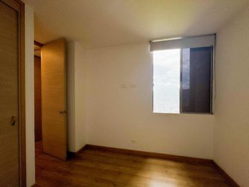 Apartamento en arriendo en el esmeraldal  – Piso medio alto vista panoramica