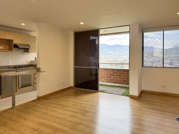 Apartamento en arriendo en el esmeraldal  – Piso medio alto vista panoramica