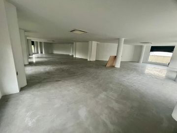 Alquiler Local Comercial en centro comercial en ciudad jardin, Sur