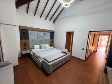 Casa En Arriendo - Sector Escobero, Envigado