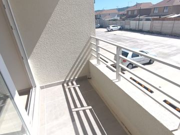Av. Lomas de la Luz  (1 Est ) [3813-3]