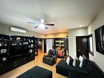 CASA EN VENTA BOSQUES DEL VERGEL CARRETERA NACIONAL