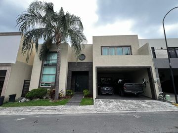 CASA EN VENTA BOSQUES DEL VERGEL CARRETERA NACIONAL