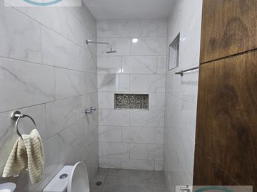 CASA EN VENTA FRACCIONAMIENTO KENEDY MONTERREY