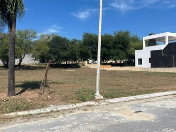 Terreno en VENTA a 1 hra de Monterrey dentro de club de Golf - Allende NL