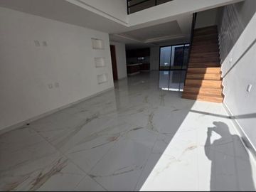 VENTA DE CASA EN RESIDENCIAL DIAMANTE EN METEPEC