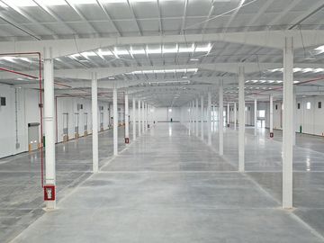Bodega Industrial en San Miguel De Allende, Guanajuato. de 17,230 m2 con altura de 9.75 m.