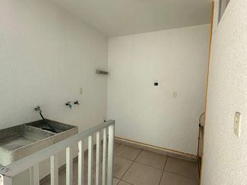 RENTA DEPARTAMENTO EN ZAVALETA, CHOLULA