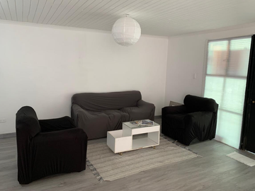 EXCELENTE CASA DE INVERSION 4D 1B