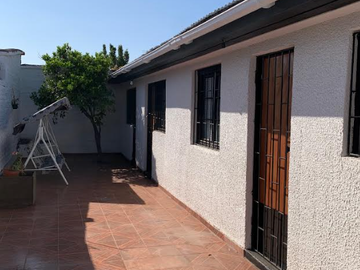 EXCELENTE CASA DE INVERSION 4D 1B