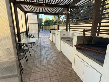 SE ARRIENDA HERMOSO Y AMPLIO DEPARTAMENTO